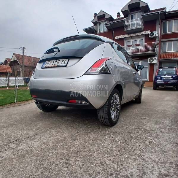 Lancia Ypsilon 