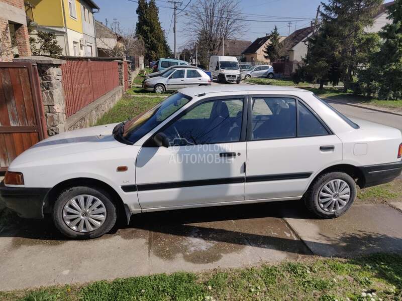 Mazda 323 