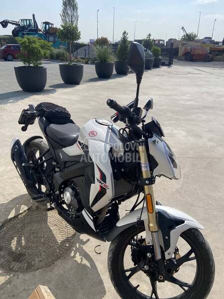 Keeway RKF125