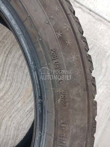 Semperit 235/45 R18 Zimska