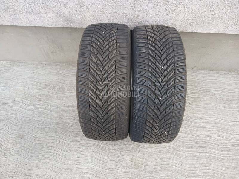 Semperit 235/45 R18 Zimska