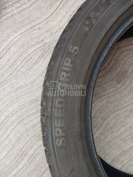 Semperit 235/45 R18 Zimska