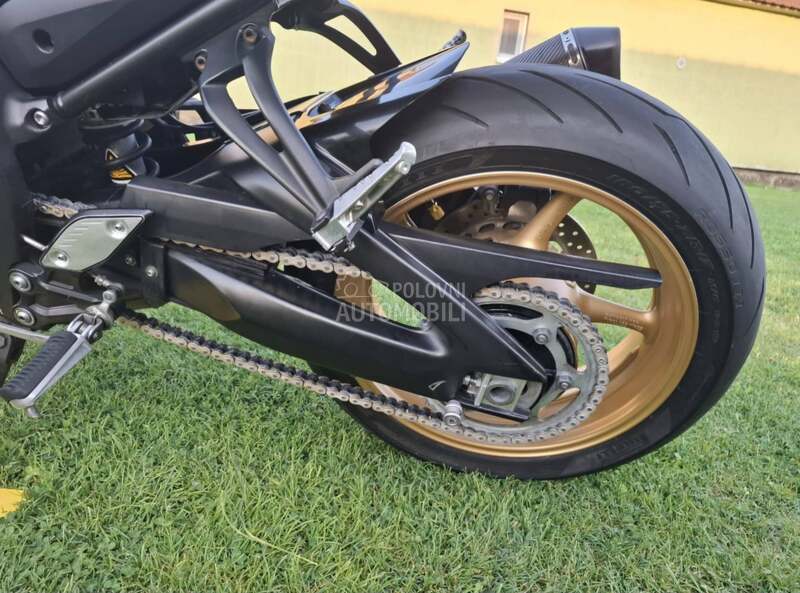 Yamaha Fz8n  dobra