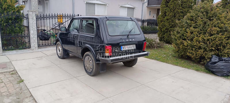 Lada Niva 