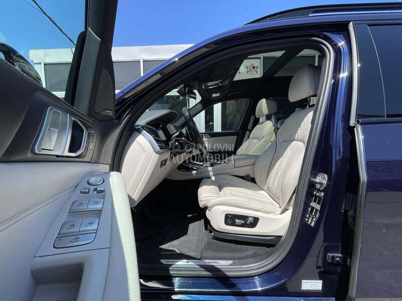 BMW X7 M50D