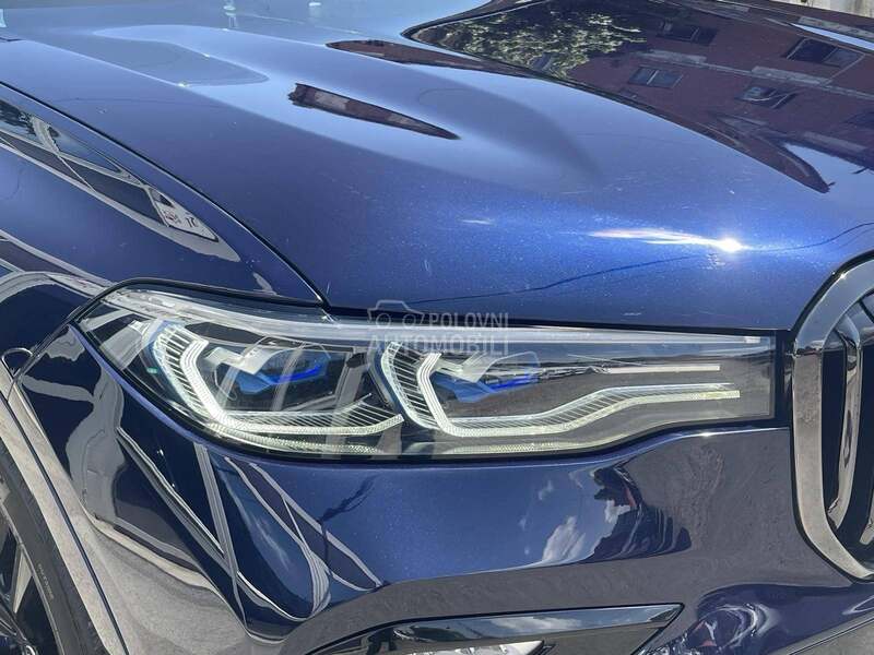 BMW X7 M50D