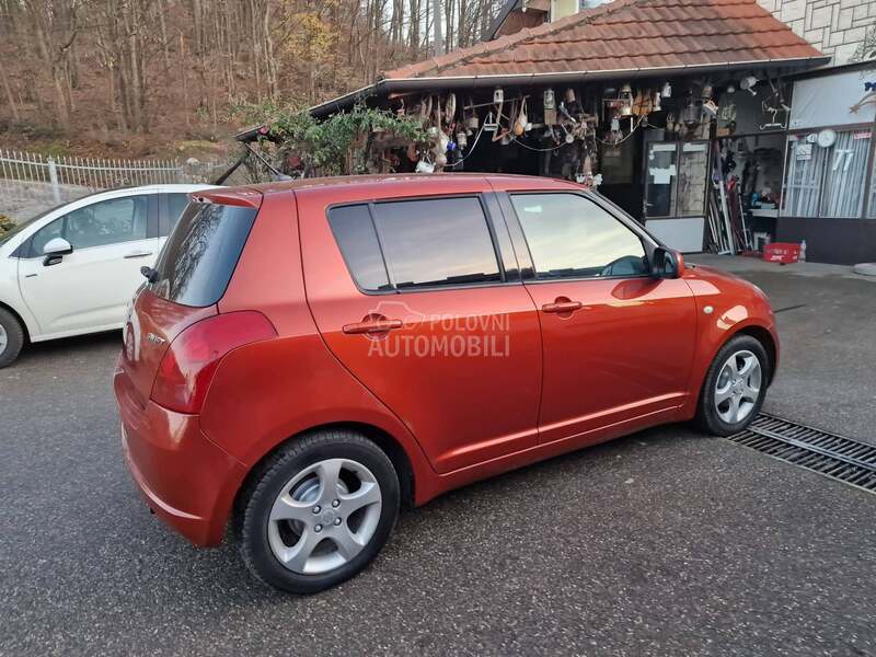 Suzuki Swift 1,3 b
