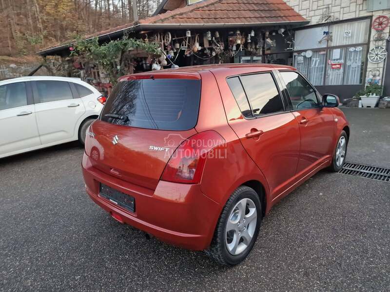 Suzuki Swift 1,3 b