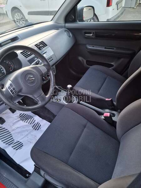 Suzuki Swift 1,3 b