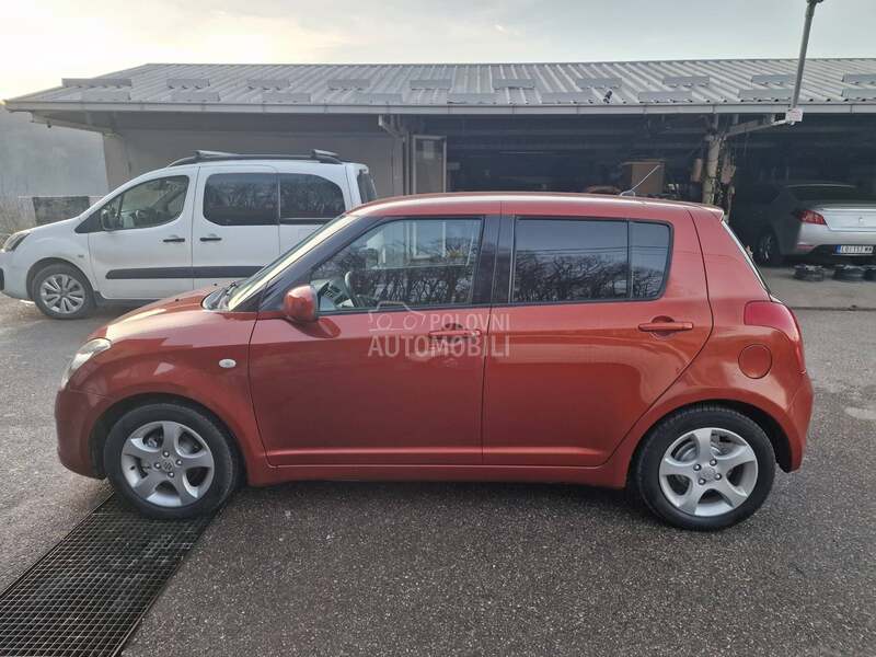 Suzuki Swift 1,3 b