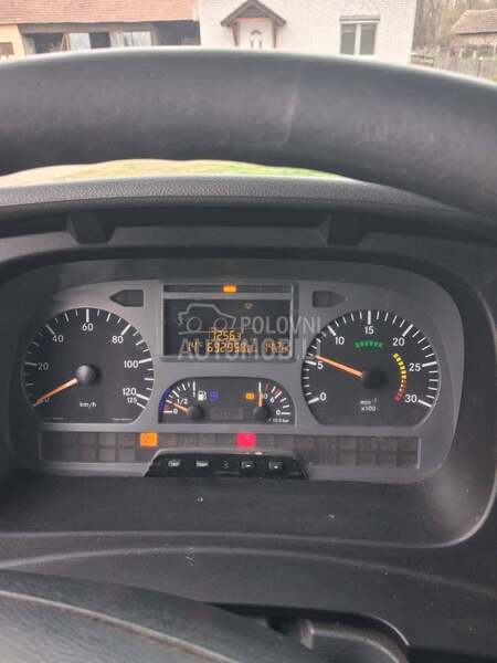 Mercedes Benz Atego 818