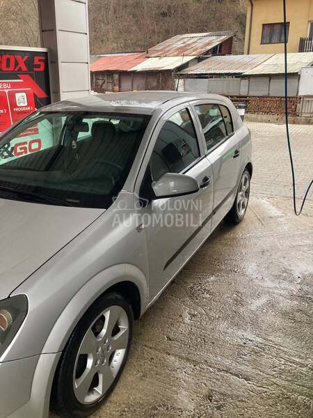 Opel Astra H 