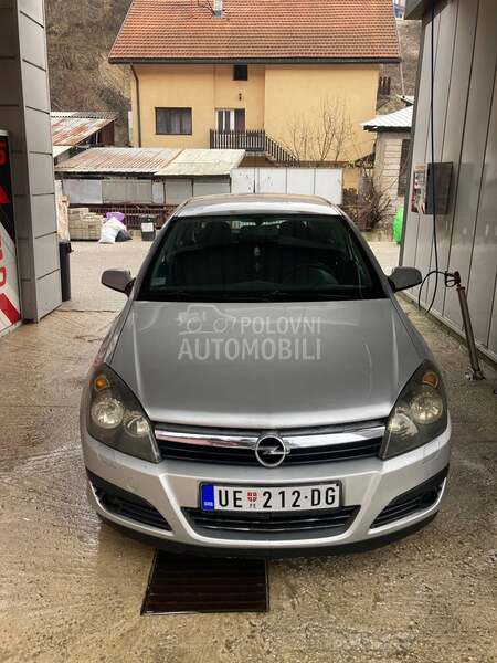 Opel Astra H 