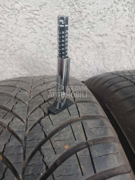 Goodyear 185/60 R15 Zimska