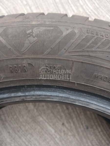 Goodyear 185/60 R15 Zimska