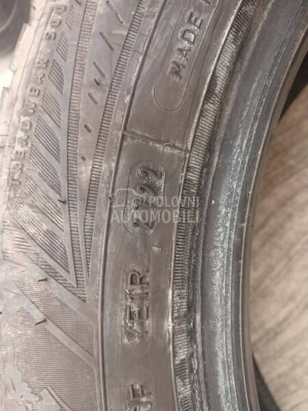 Goodyear 205/55 R16 Zimska