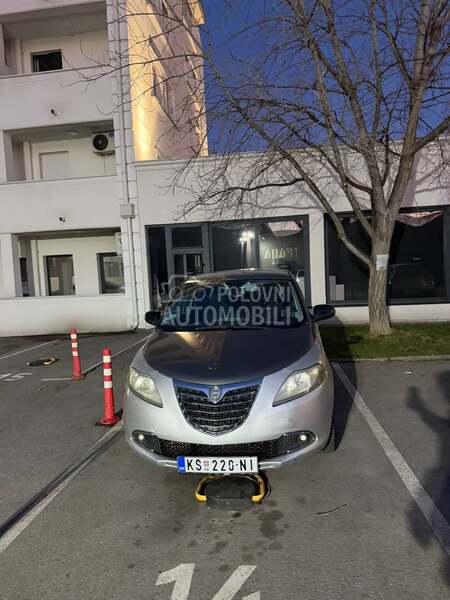 Lancia Ypsilon Bicolor