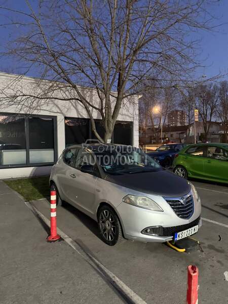 Lancia Ypsilon Bicolor