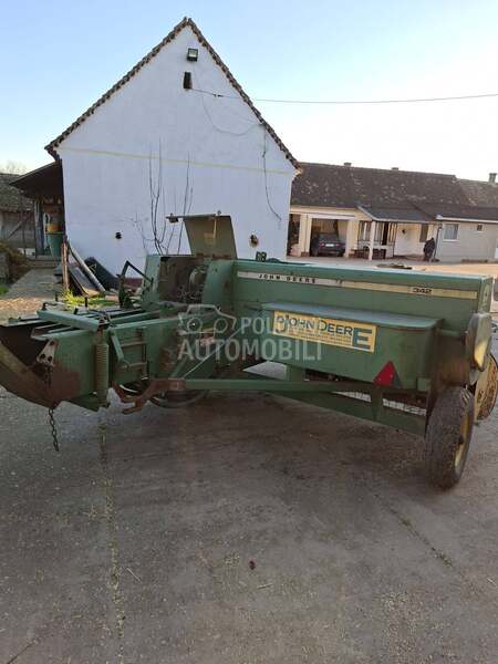 John Deere 342