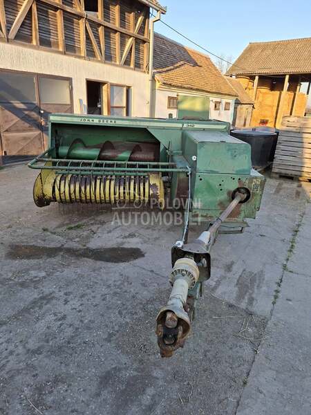 John Deere 342
