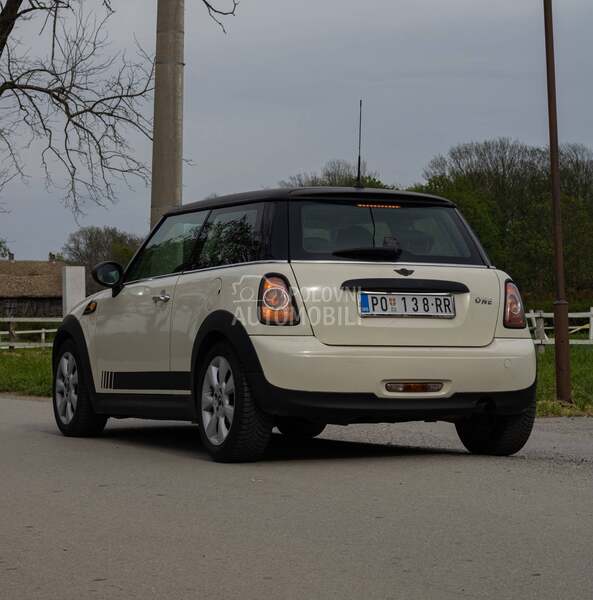 MINI One 