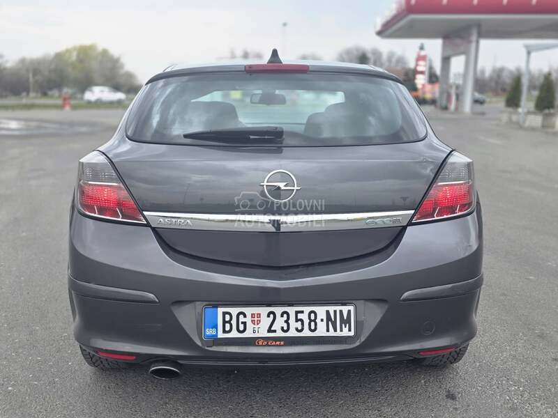 Opel Astra H GTC