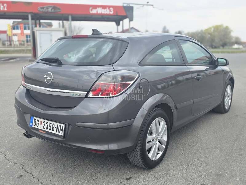 Opel Astra H GTC