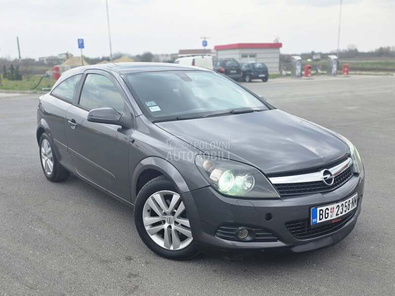 Opel Astra H GTC
