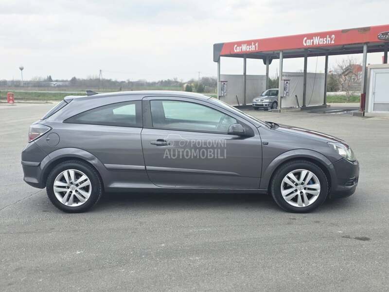 Opel Astra H GTC