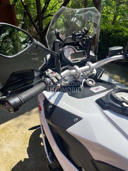 BMW S1000XR