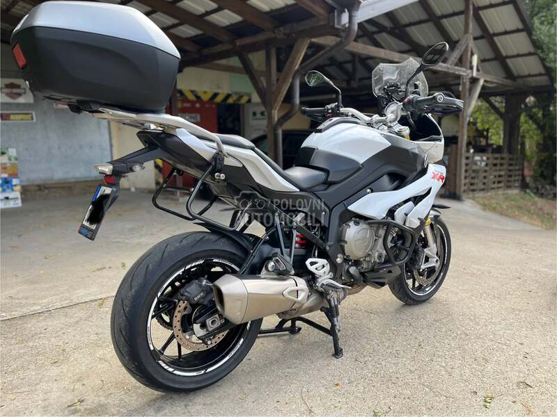 BMW S1000XR