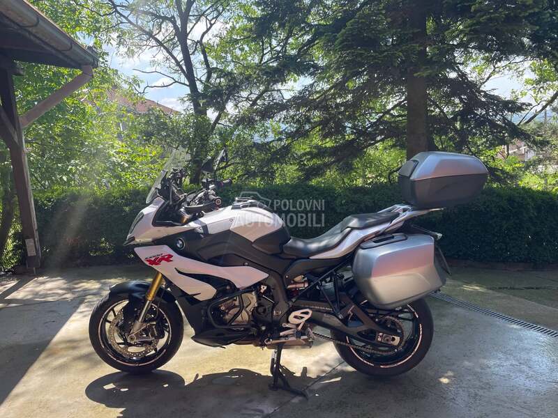 BMW S1000XR
