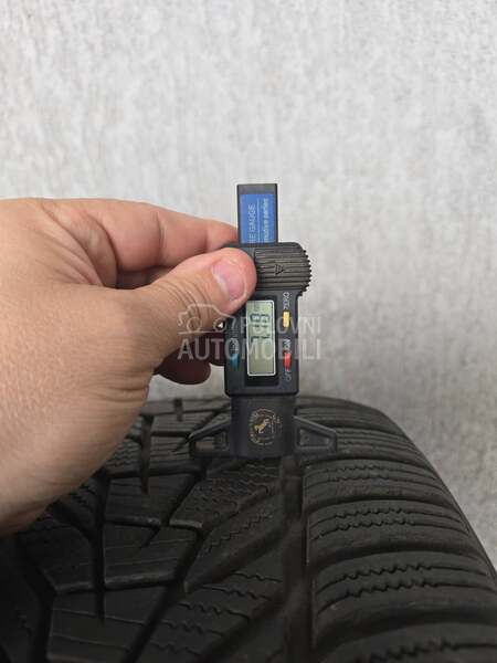 Hankook 245/45 R19 Zimska