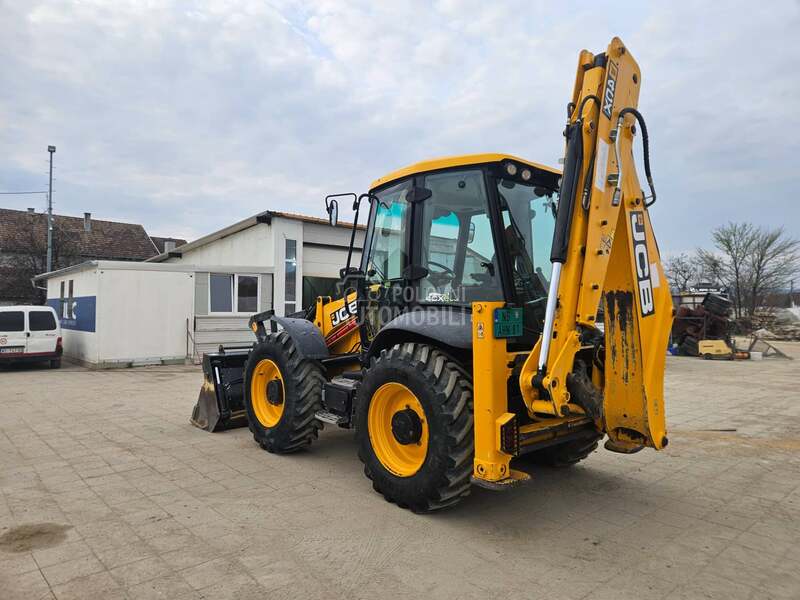 JCB 4CX