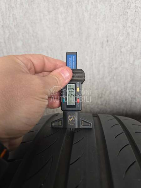 Pirelli 235/40 R19 Letnja