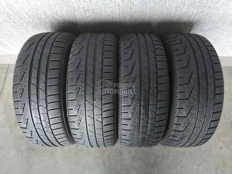 Pirelli 235/50 R19 Zimska