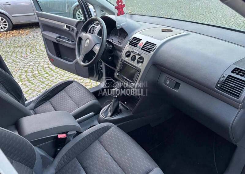 Volkswagen Touran 
