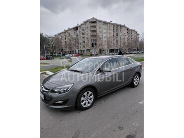 Opel Astra J 