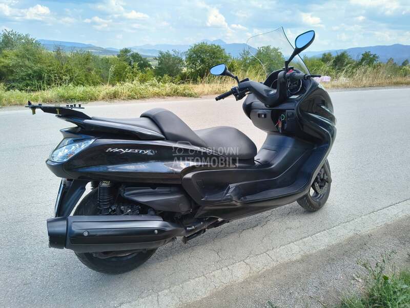Yamaha Majesty