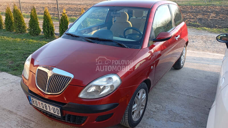Lancia Ypsilon 