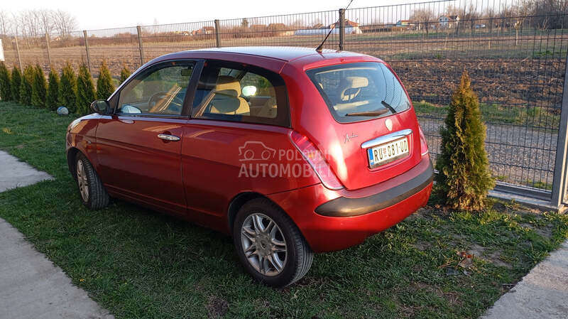 Lancia Ypsilon 