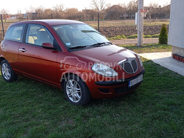 Lancia Ypsilon 