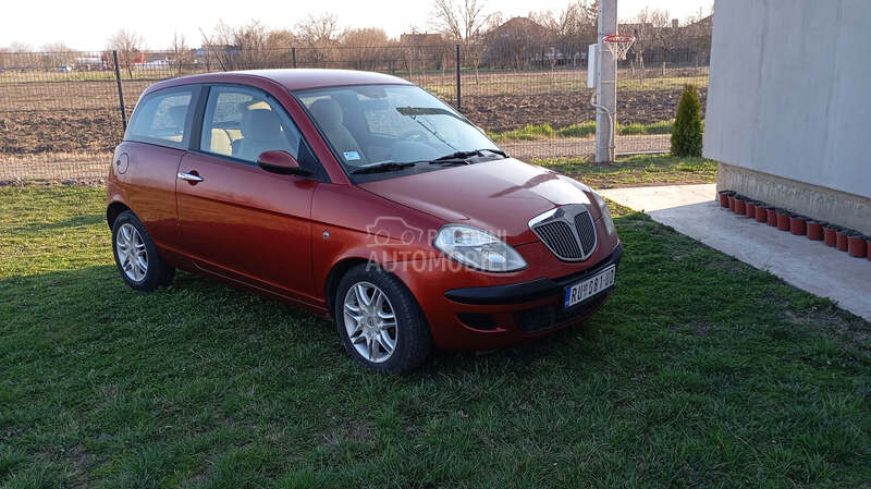 Lancia Ypsilon 