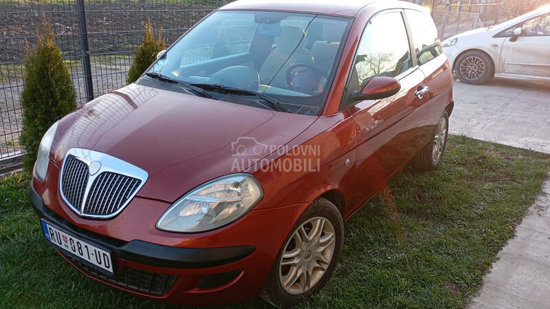 Lancia Ypsilon 