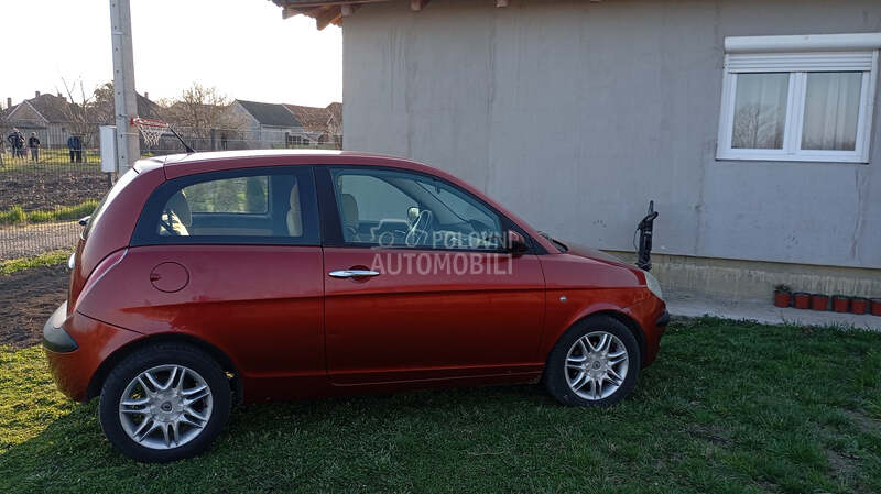 Lancia Ypsilon 
