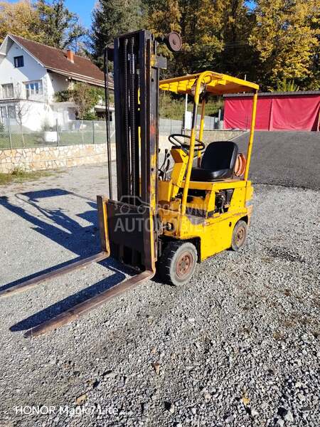 viljuškar 3100 evra