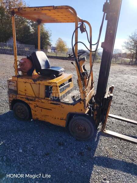 viljuškar 3100 evra