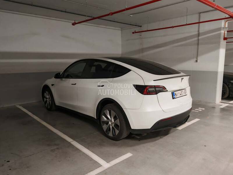 Tesla Model Y LongRangeDualmotor