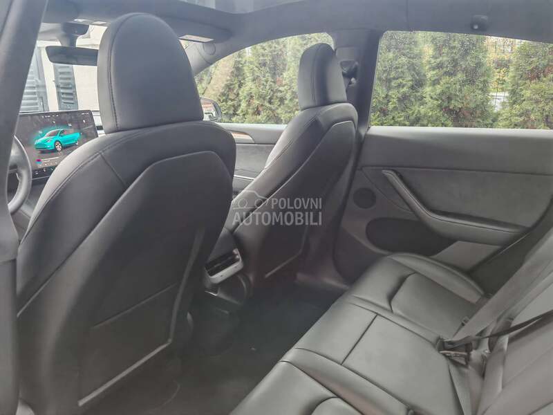 Tesla Model Y LongRangeDualmotor