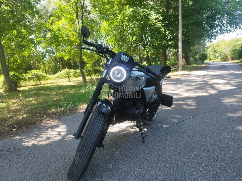 Brixton BX125 Cafe racer